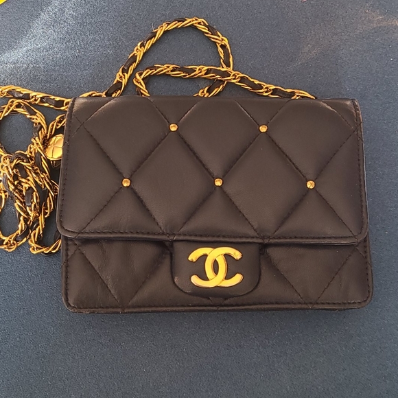 Vintage Chanel - Picture 1 of 4